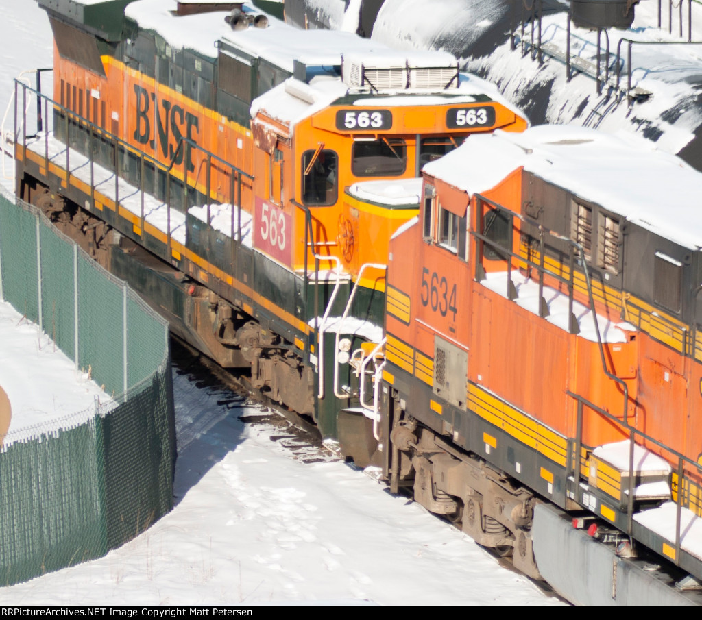 BNSF 563